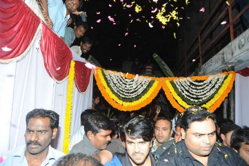 Yevadu Trailer Launch at Sandhya 70MM